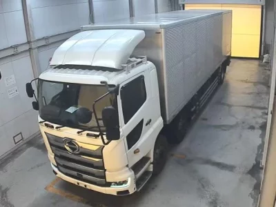 Hino TRUCK
