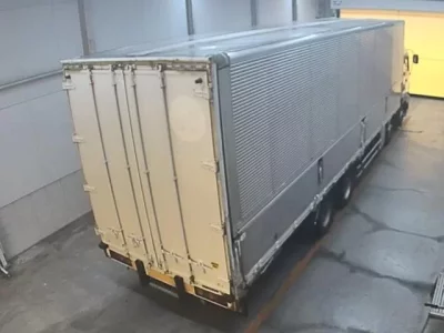 Isuzu TRUCK