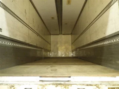 Isuzu TRUCK