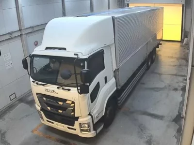 Isuzu TRUCK