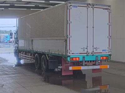 Isuzu GIGA