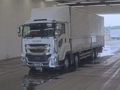 Isuzu GIGA