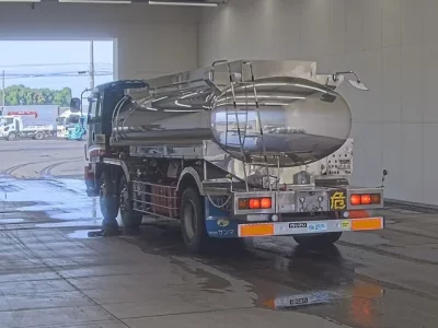 Isuzu GIGA