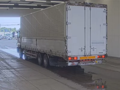Isuzu GIGA