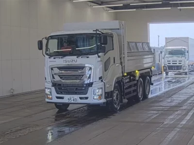 Isuzu GIGA