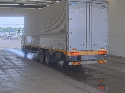 Isuzu GIGA