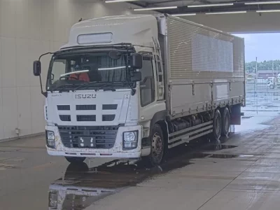 Isuzu GIGA
