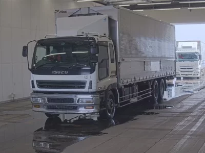 Isuzu GIGA