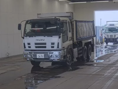 Isuzu GIGA
