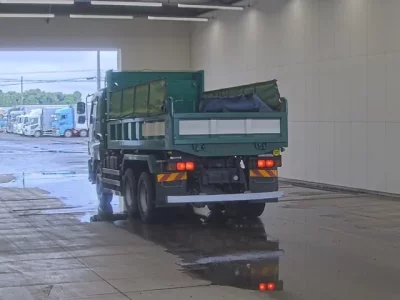 Isuzu GIGA