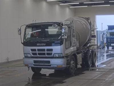 Isuzu GIGA