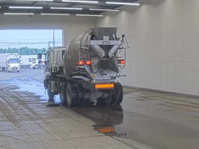 Isuzu GIGA