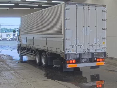 Isuzu GIGA