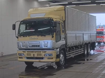 Isuzu GIGA