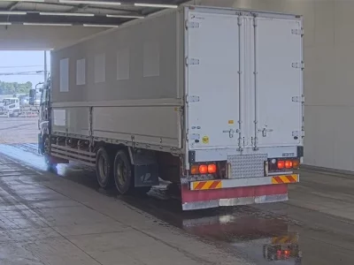 Isuzu GIGA