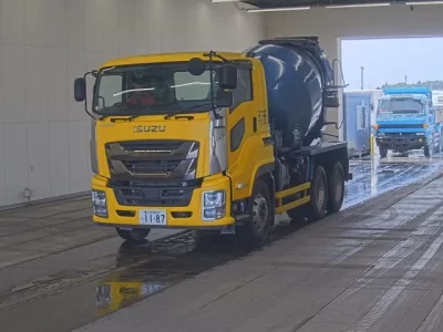 Isuzu GIGA
