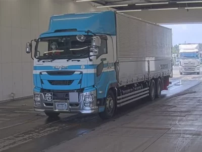 Isuzu GIGA