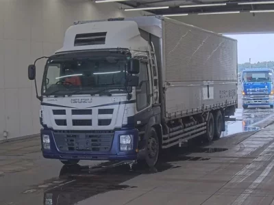 Isuzu GIGA