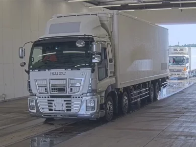Isuzu GIGA