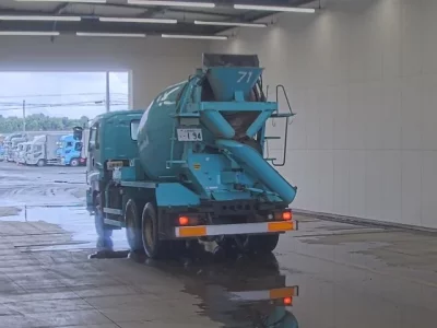 Isuzu GIGA