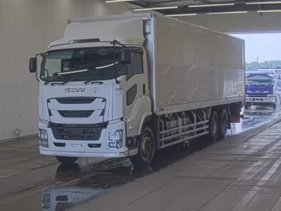 Isuzu GIGA