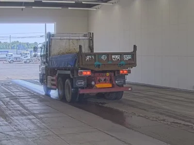 Isuzu GIGA
