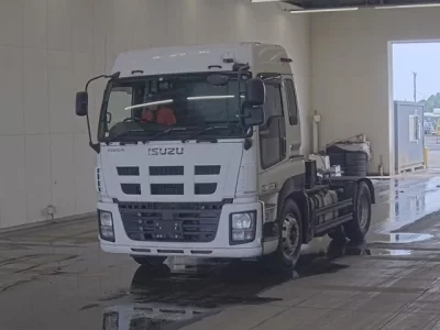 Isuzu GIGA
