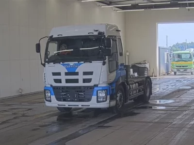 Isuzu GIGA
