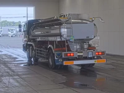 Isuzu GIGA