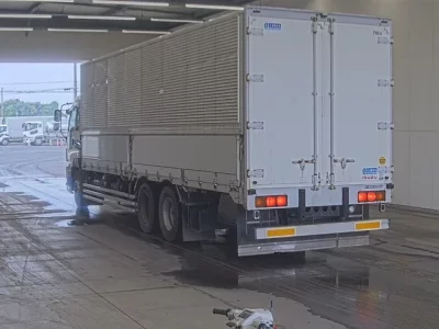 Isuzu GIGA