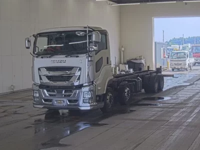 Isuzu GIGA