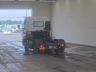 Isuzu GIGA