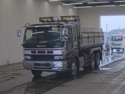 Isuzu GIGA