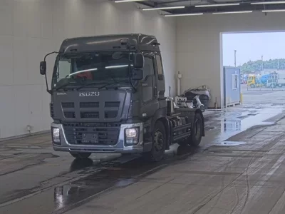 Isuzu GIGA