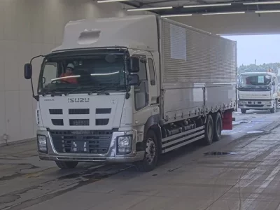 Isuzu GIGA