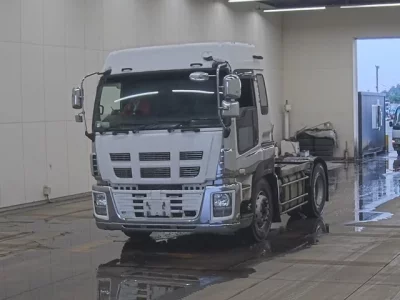 Isuzu GIGA