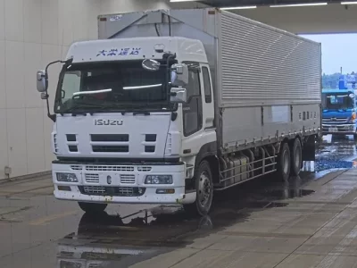 Isuzu GIGA