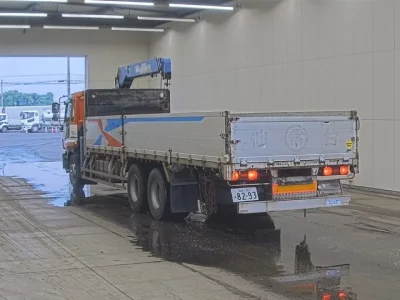 Isuzu GIGA