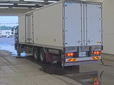 Isuzu GIGA