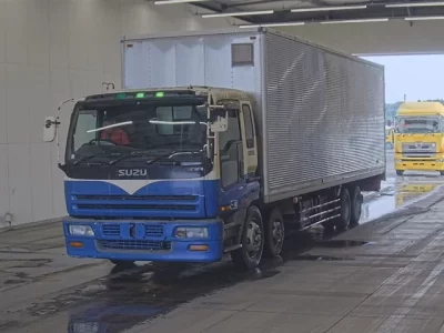 Isuzu GIGA