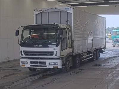 Isuzu GIGA