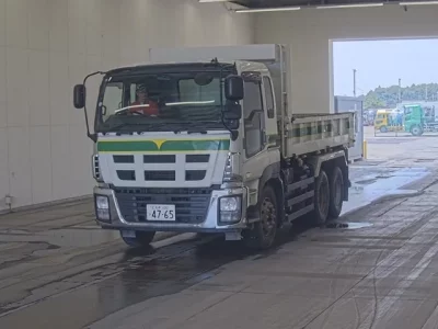 Isuzu GIGA
