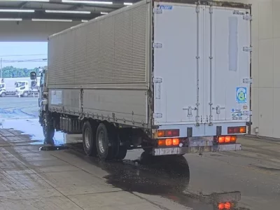 Isuzu GIGA