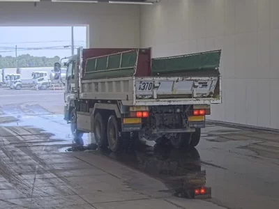 Isuzu GIGA