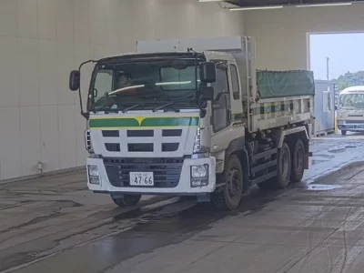 Isuzu GIGA