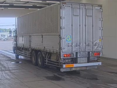 Isuzu GIGA