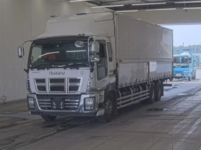 Isuzu GIGA