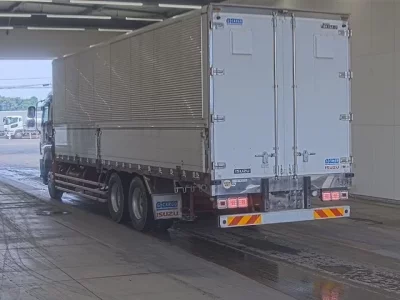 Isuzu GIGA
