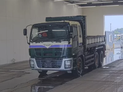 Isuzu GIGA