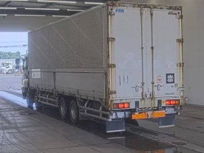 Isuzu GIGA